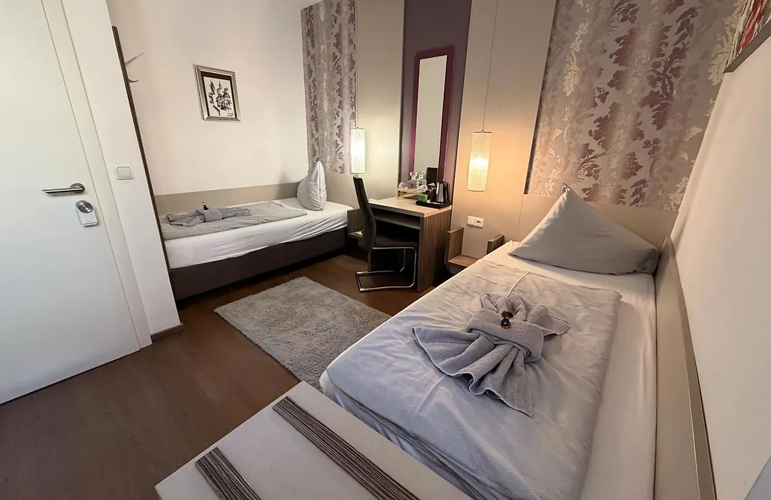 Amadea - Cityhotel Salzburg-1